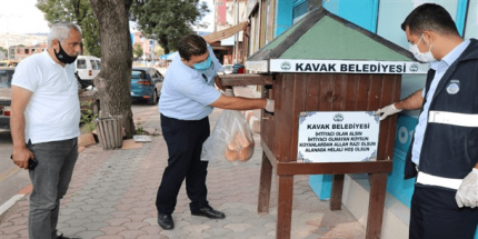 Kavak “Hayır Dolapları” İle Ekmeğini Paylaşıyor