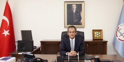 Milli Eğitim Bakanlığı Görevine Prof. Dr. Mahmut Özer Atandı