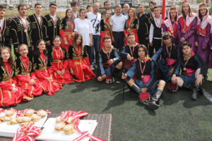 Atakum Belediyesi Halk Oyunları Topluluğu Türkiye’yi Tanıtacak