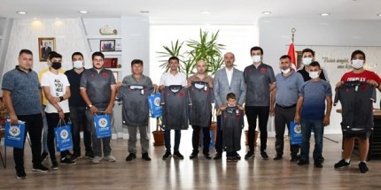 Başkan Ali Kılıç Sözünü Tuttu Formalar Sahiplerine Teslim Edildi