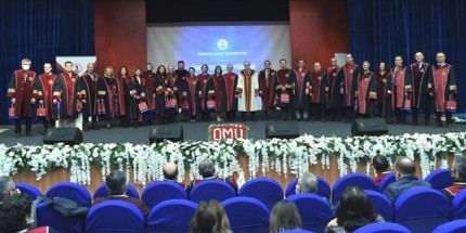 OMÜ’de Akademik Aşama Kaydeden Öğretim Üyeleri Biniş Giydi