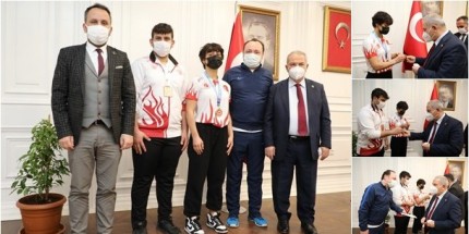 Başkan Demirtaş Başarılı Kick Bokscuları Ödüllendirdi