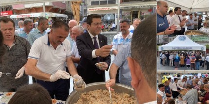 Başkan Akgül, Aşure Dağıttı