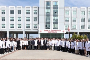Samsun Üniversitesi Tıp Fakültesi'nde Beyaz Önlük Giyme Töreni Heyecanı