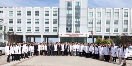 Samsun Üniversitesi Tıp Fakültesi'nde Beyaz Önlük Giyme Töreni Heyecanı