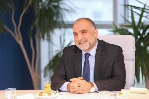 Tüm Vatandaşlarımıza Hayırlı Bayramlar Diliyorum