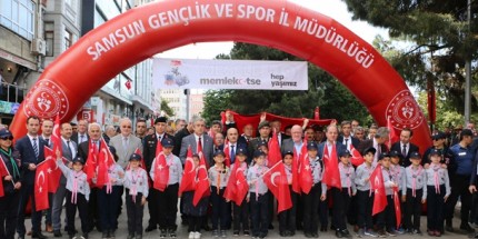 Dev Bayrağımız Caddelerde Gezdi Sokaklar Coştu