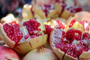 Kışın Gözde Meyvesi Narın Sağlığa 9 Faydası