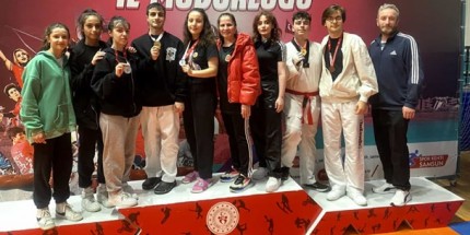 Canikli Sporcular Madalyaları Topladı