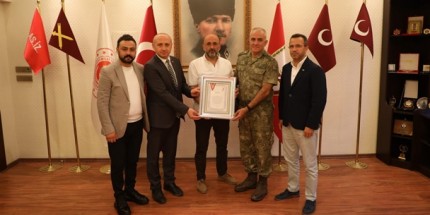 Türk Kızılay’dan Samsun Garnizon Komutanlığına Gümüş Madalya