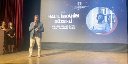 Doç. Dr. Halil İbrahim Düzenli'ye Ödül