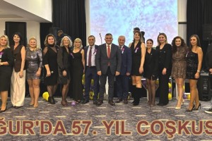 Samsun Uğur Okulları 57. Yılını ve Öğretmenler Gününü Kutladı