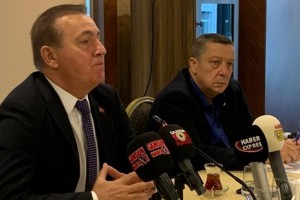 Cevat Öncü Seçimi Kaybetmesine Rağmen Samsun'u Dolaşıyor