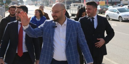 Serhat Türkel, Atakum’da Çalmadık Kapı Bırakmıyor