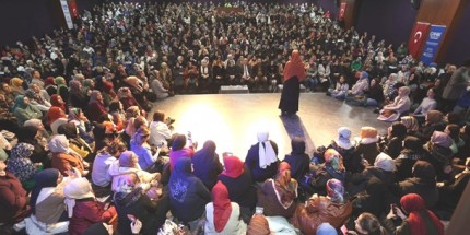 Canik’te Saliha Erdim Konferansına Yoğun İlgi