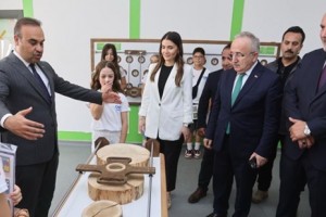 Canik'e Bir Ödülde Bakan Kacır'dan