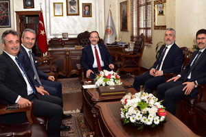 Rektör Bilgiç’ten Başkan Şahin’e Hayırlı Olsun Ziyareti